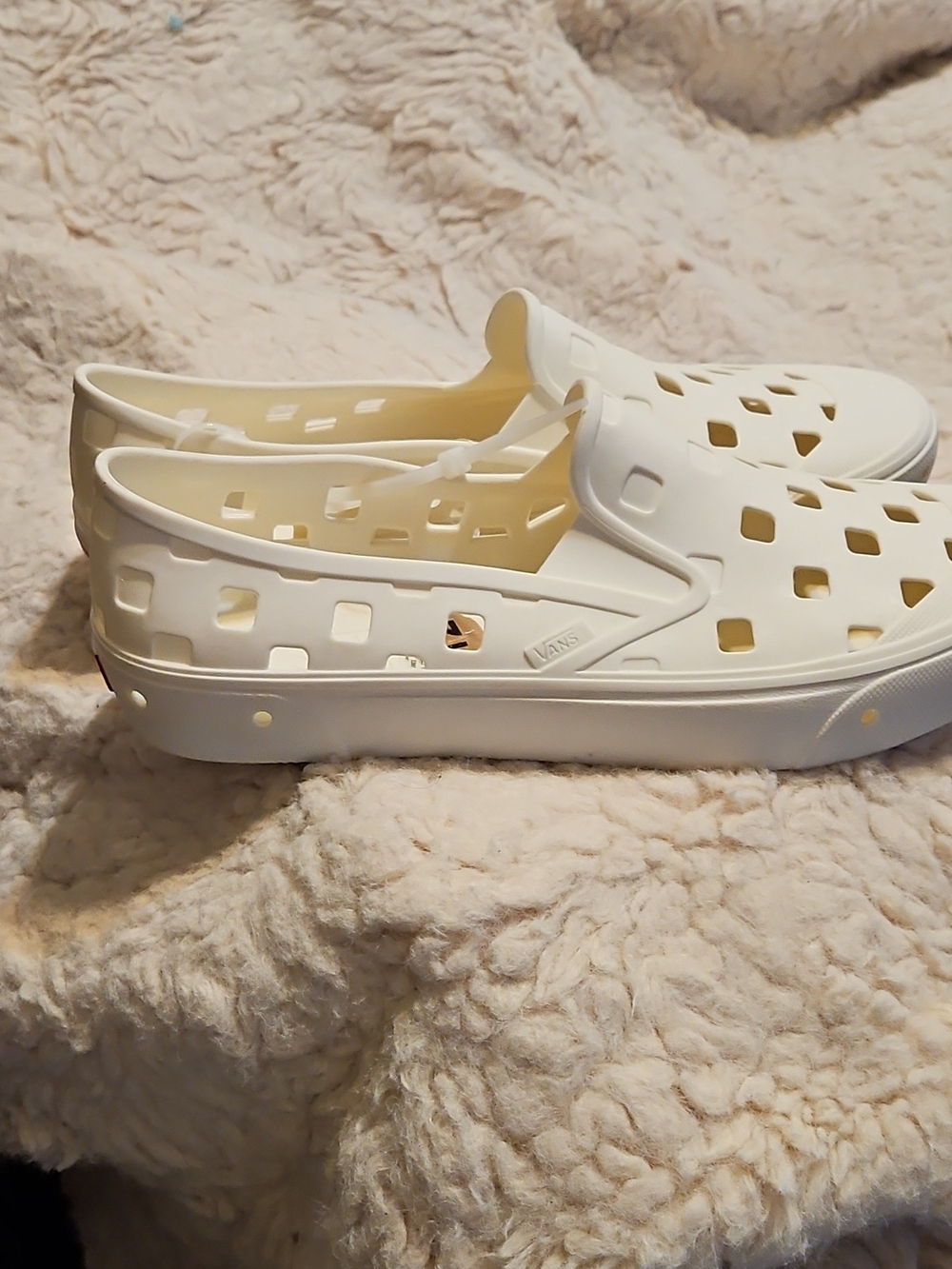 Vans Men's White Perforated Slip-On Platform Clog - Picture 5 of 11